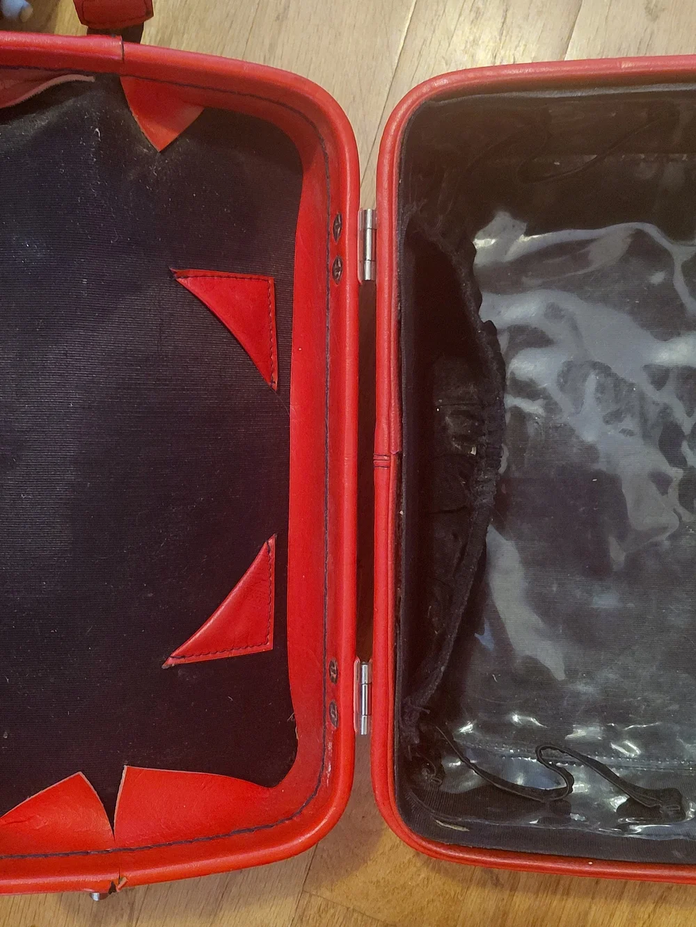VINTAGE Cosmetics Travel/Train Case/Red Leather Top-Handles 2 Levels